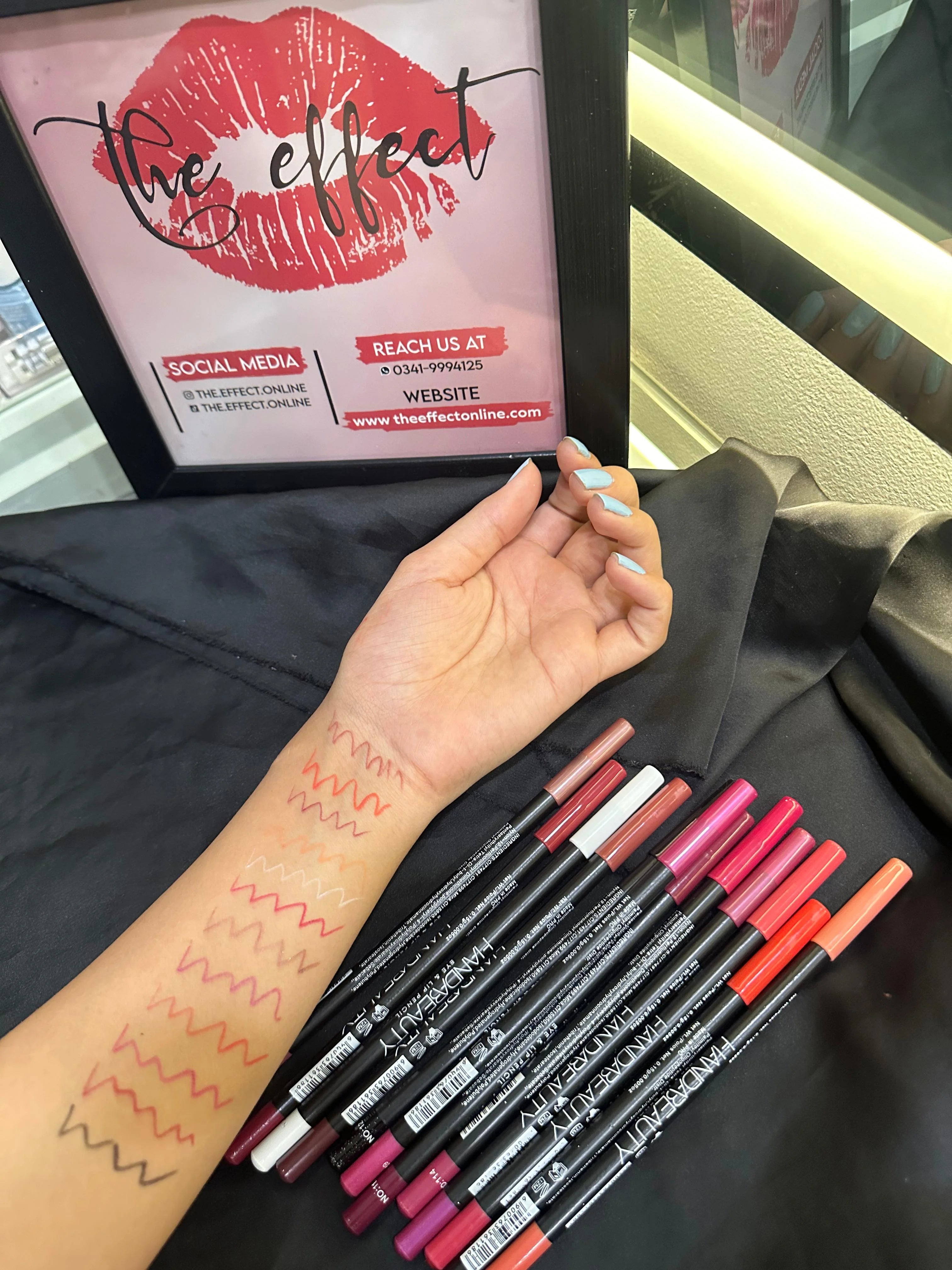 Huda 12 Shades Lip & Eye Pencil Kit