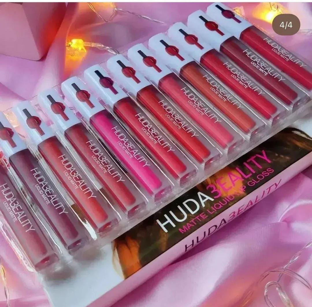 Velvet Shine Lip Gloss – Full Coverage & Comfortable Wear